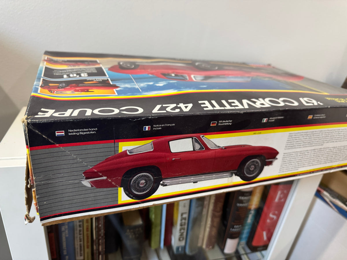 Monogram 1/12 Chevy Corvette 427 Coupe 3 in 1 Stock, Street or