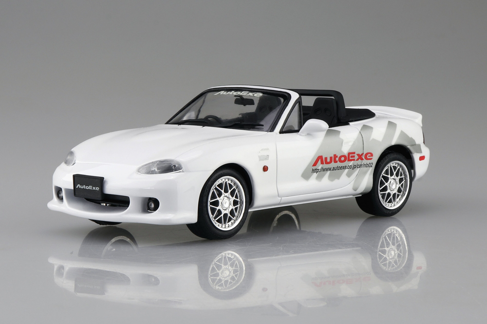 Aoshima 1/24 Mazda Roadster Auto Exe NB8C 1999 06828 – Burbank's