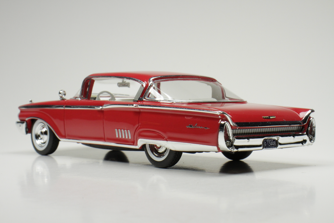 Goldvarg 1/43 GC-084 B 1960 Mercury Park Lane 4 Door Red/ White