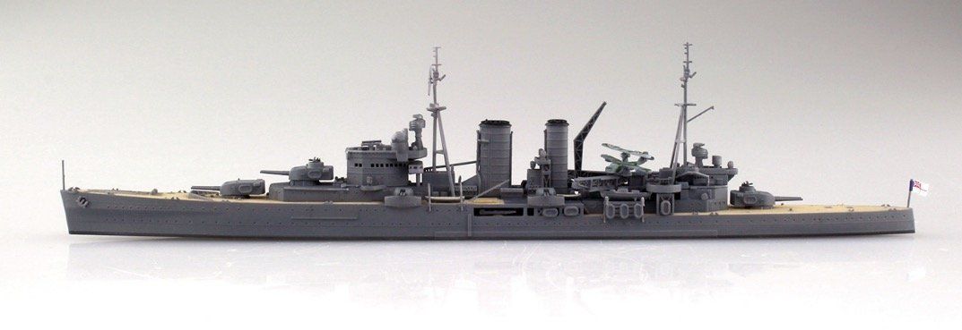 Aoshima 1/700 British Heavy Cruiser HMS Exeter w/ Corvettes and PE