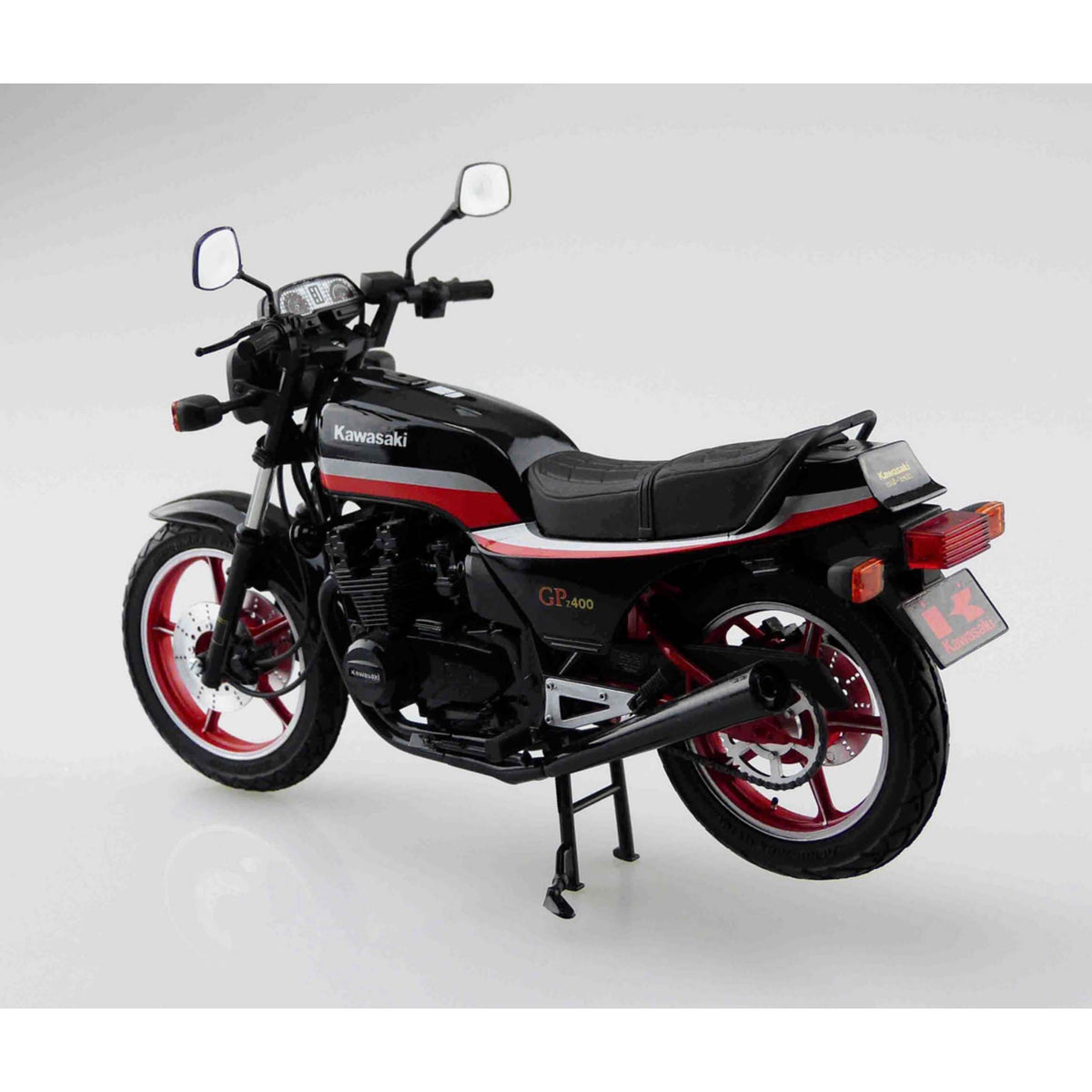 Aoshima 1/12 Kawasaki Z400GP (1982) Motorcycle Plastic Kit 05456