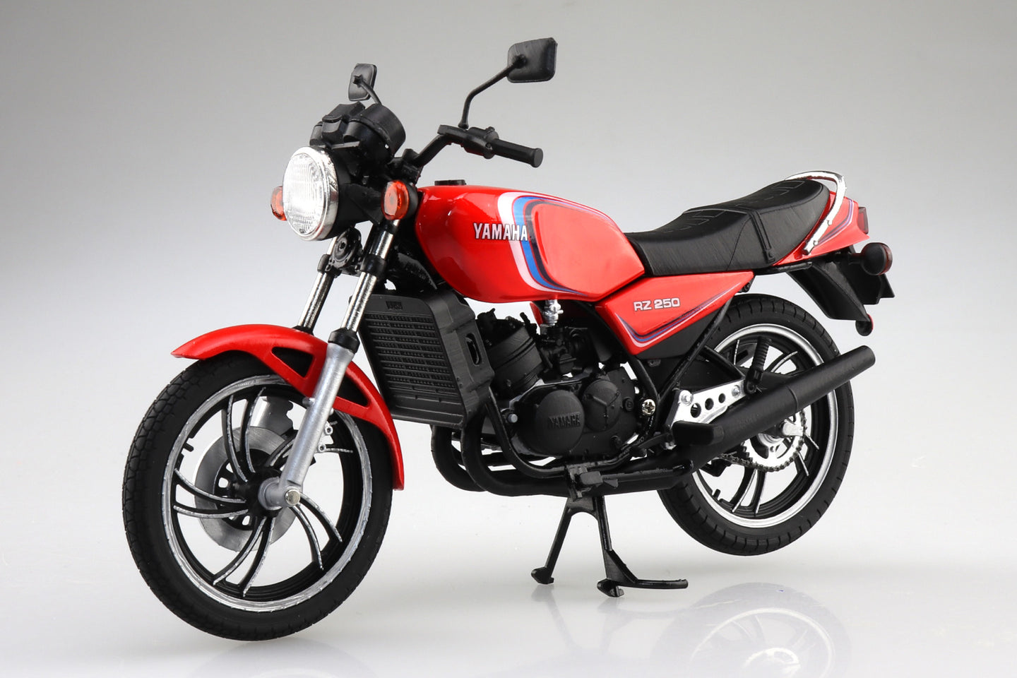 Aoshima 1/12 Yamaha RZ250 YSP Color DIECAST 110430' – Burbank's