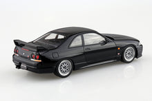 Load image into Gallery viewer, Aoshima Snap Kit 1/32 Nissan GT-R R33 Black 15-SP2 06639