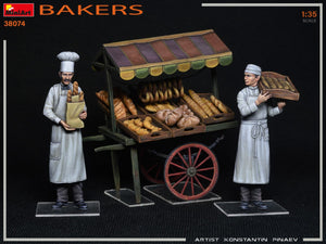 Miniart 1/35 Bakers 1930-40s 38074 SALE!