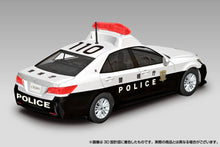 Load image into Gallery viewer, Aoshima SNAP KIT 1/32 Toyota Crown Patrol Car #01-PC 06714