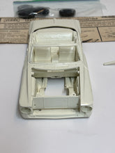 Load image into Gallery viewer, Jo-Han 1/25 Jo-Han '62 Convertible Plymouth Fury Open Box C4762