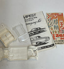 Load image into Gallery viewer, AMT 1/24 Pontiac Tempest Hardtop 1962 3in1 Customizing Kit VINTAGE K-6022C OPEN BOX