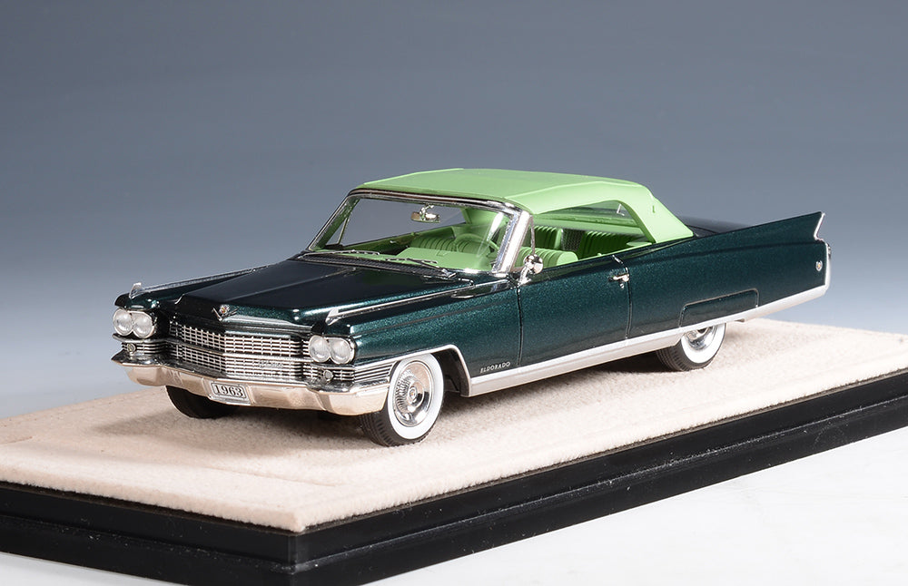 Stamp 1/43 1963 Cadillac Eldorado Biarritz Closed roof Brewster