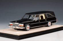 Load image into Gallery viewer, Stamp 1/43 1980 Cadillac Superior Hearse Black 80801