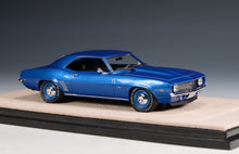 Load image into Gallery viewer, Stamp 1/43 1969 Chevrolet COPO Camaro ZL1 Le Mans Blue Metallic 691011