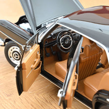 Load image into Gallery viewer, Norev 1/18 Mercedes-Benz 280 SE 1968 Black 183360