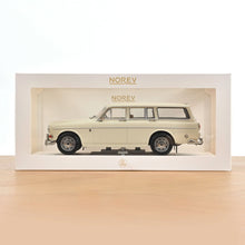 Load image into Gallery viewer, Norev 1/18 Volvo Amazon Break 1968 Pearl White 188750