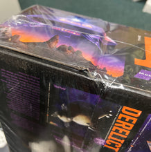 Load image into Gallery viewer, Moebius Lost in Space 1/35 Jupiter 2 MOE913D DAMAGED BOX