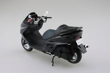 Load image into Gallery viewer, Aoshima 1/12 Yamaha SG03J Majesty C '06 With Custom Parts 06325