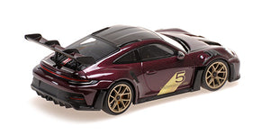 Minichamps 1/43 Porsche 911 (992) GT3RS 2023 Purple / Gold Wheels 410062112