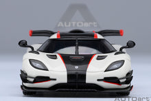 Load image into Gallery viewer, AUTOart 1/64 Koenigsegg ONE:1 (Pebble White/ Carbon Fiber) 20041