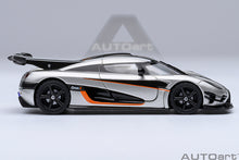 Load image into Gallery viewer, AUTOart 1/64 Koenigsegg ONE:1 (Moon Grey/ Carbon Fiber) 20042