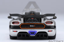 Load image into Gallery viewer, AUTOart 1/64 Koenigsegg ONE:1 (Moon Grey/ Carbon Fiber) 20042