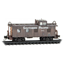 Load image into Gallery viewer, Micro-Trains MTL N Southern Pacific Weathered Caboose 3-Pack 983 05 054