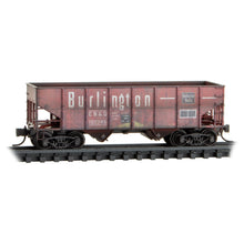 Load image into Gallery viewer, Micro-Trains N CB&amp;Q 33&#39; Rib Side 2-Bay Hoppers Weathered 2-Pack 983 05 089