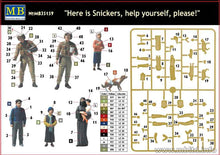 Load image into Gallery viewer, MasterBox 1/35 US Modern Army "Here is Snickers, Help Yourself, Please!" MB35159^