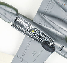 Load image into Gallery viewer, Tamiya 1/48 US P-38F/G Lightning 61120