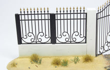 Load image into Gallery viewer, Matho Models 1/35 Metal Fence Set A 35015