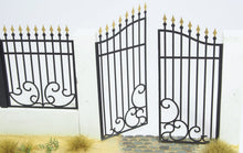 Load image into Gallery viewer, Matho Models 1/35 Metal Fence Set A - GATE 35016