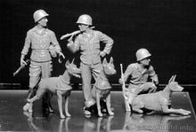 Load image into Gallery viewer, MasterBox 1/35 US Marine Corps Dogs in Service WWII MB35155
