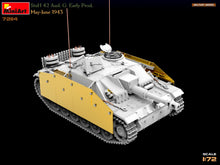 Load image into Gallery viewer, MiniArt 1/72 German StuH 42 Ausf. G Early Prod May-June 1943 72114