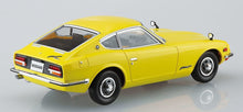 Load image into Gallery viewer, Aoshima Snap Kit 1/32 Nissan 240Z Fairlady Yellow 06257'