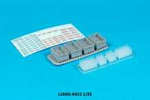 Load image into Gallery viewer, Liang Model Beer/Soda Bottle Crates WWII (4) Liang-0433