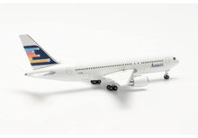 Load image into Gallery viewer, Herpa 1/500 Ansett B767-200 Southern Cross LIvery VH-RMD 536714