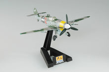 Load image into Gallery viewer, Easymodel 1/72 German Bf109G-10 Hungarian 1945 37204