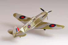 Load image into Gallery viewer, Easymodel 1/72 British P-40B/C Warhawk 37207