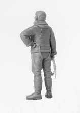 Load image into Gallery viewer, ICM 1/32 British RAF Pilots 1939/45 3 Figures 32105