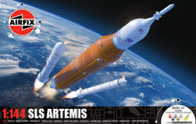 Load image into Gallery viewer, Airfix GIft Set 1/144 NASA SLS Artemis-1 Rocket Gift Set A50202'