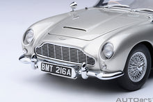 Load image into Gallery viewer, AUTOart 1/18 Aston Martin DB5 "Goldfinger" w/Weapons Silver 70296