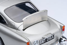 Load image into Gallery viewer, AUTOart 1/18 Aston Martin DB5 "Goldfinger" w/Weapons Silver 70296