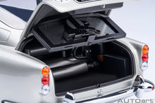 Load image into Gallery viewer, AUTOart 1/18 Aston Martin DB5 "Goldfinger" w/Weapons Silver 70296