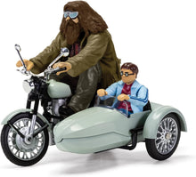Load image into Gallery viewer, Corgi Harry Potter Hagrid's Motorcycle &amp; Sidecar with Hagrid &amp; Harry CC99727