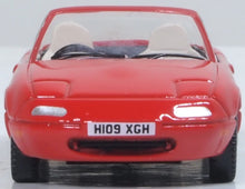 Load image into Gallery viewer, Oxford 1/76 76MAZ001 Mazda MX5 Mk1 (open) Classic Red