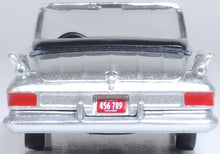 Load image into Gallery viewer, Oxford 1/87 HO 87CC61007 Chrysler 300 Convertible 1961 Sheffield Silver (Open)
