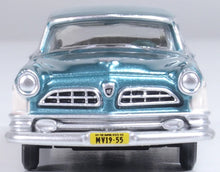 Load image into Gallery viewer, Oxford 1/87 HO 87CNY55004 Chrysler New Yorker Deluxe St Regis 1955 Jade/ Platinum
