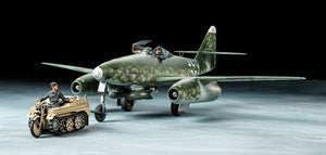 Tamiya 1/48 German Me262 A-2a w/ Kettnekrad 25215