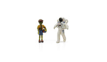 Load image into Gallery viewer, Woodland Scenics FInd Me Figures - O Scale 'Cosmic Travelers' A2861