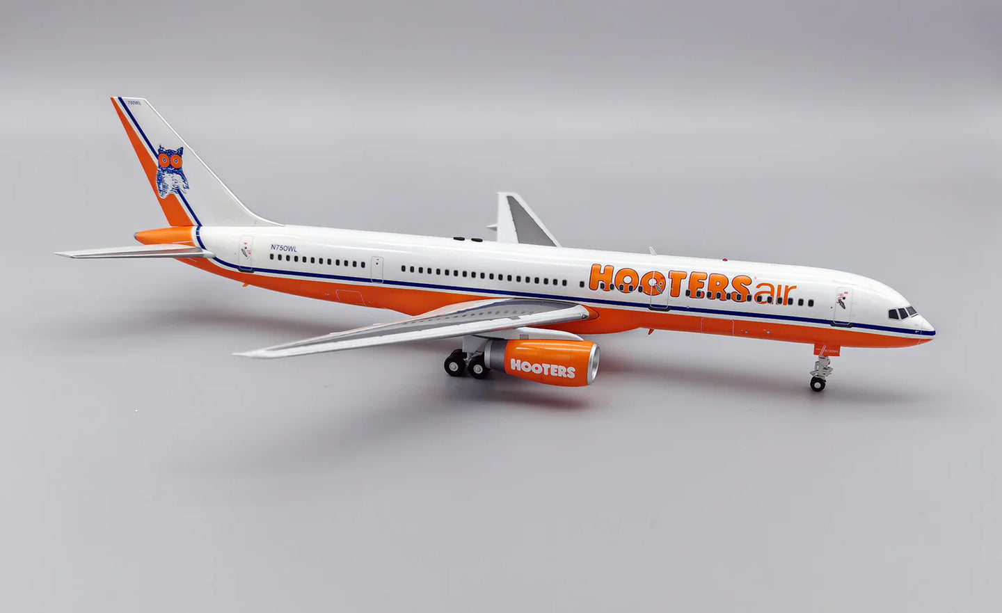 B Models 1/200 Hooters Air B757-2G5 N750WL B-752-H1