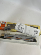 Load image into Gallery viewer, Con Cor HO 72' Pass Car Dome Car Kit Santa Fe 0001-000050