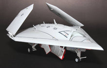 Load image into Gallery viewer, Freedom 1/48 US Navy X-47B UCAS FD18001