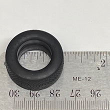 Load image into Gallery viewer, Aoshima 1/24 Rim &amp; Tire Set (107) American SS 15" Chrome Plated 06624